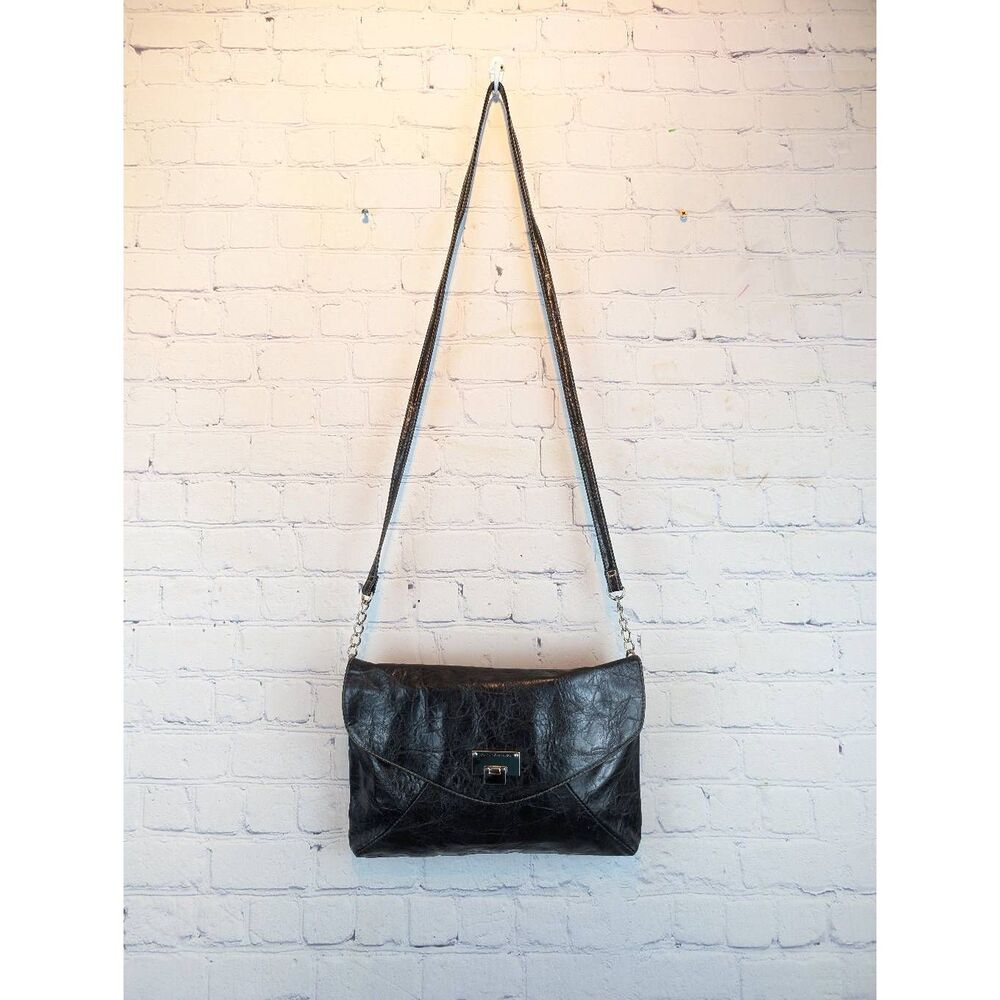 Sofia Vergara faux leather shoulder purse